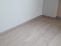 Плинтус ХДФ Dollken Cubu Flex Life 40мм Х 2,5 м 1246 Серебро платина