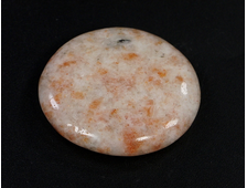 Солнечный камень, полировка плоская, Индия (37*32*8 мм, 16 г) №24456