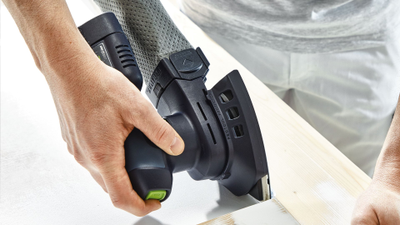 Аккумуляторная дельтавидная шлифовальная машинка DTSC 400 Li 3,1 I-Set