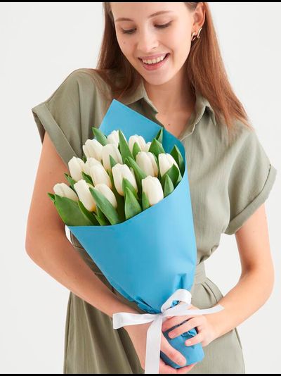 Букет из 15 тюльпанов (цвет на выбор)