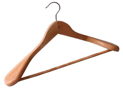 C30-5D Вешалка-плечики деревянная с перекладиной