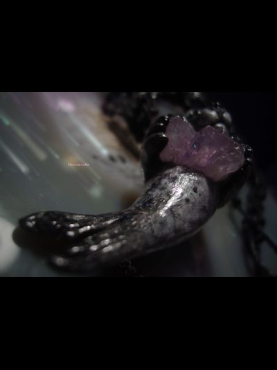 "Сияющий Тюлень Пака", волшебное колье с аметистами (северная коллекция украшений)