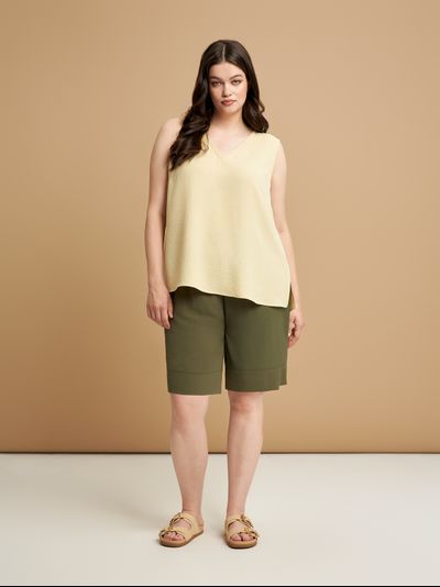 Женская блузка с принтом большого размера в модном бутике XLady