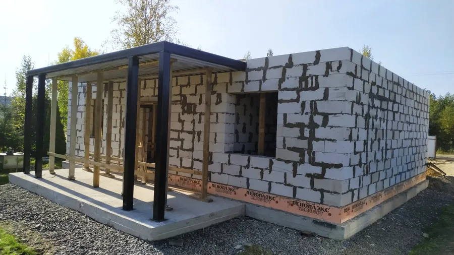 Закончено возведение 1-го этажа загородного дома из Газобетона СК