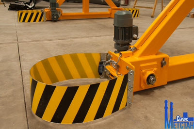 Портальный кран моторизованный картинка