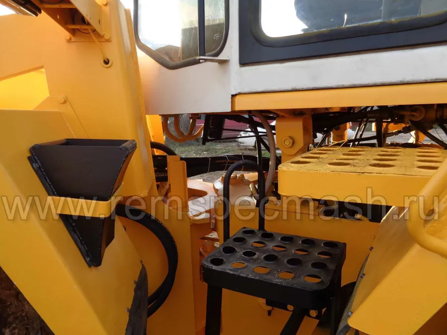 Фронтальный погрузчик Амкодор 333, после капремонта.