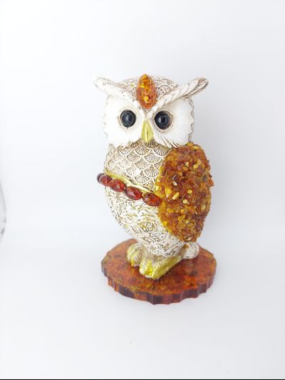 Сова на подставке