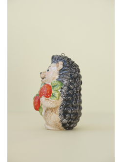 Ежик с земляникой