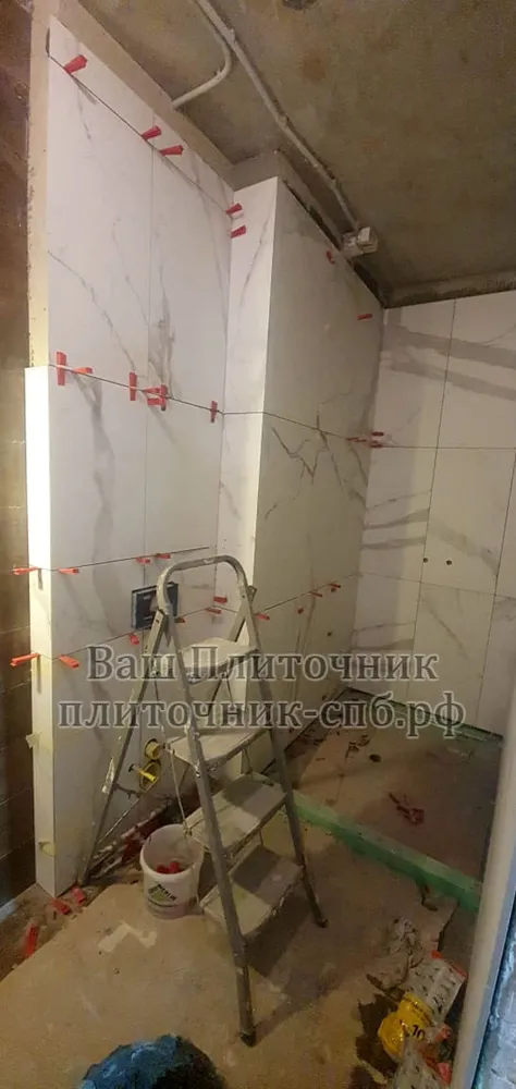 Укладка широкоформатной плитки в душевой