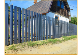 Забор из штакетника