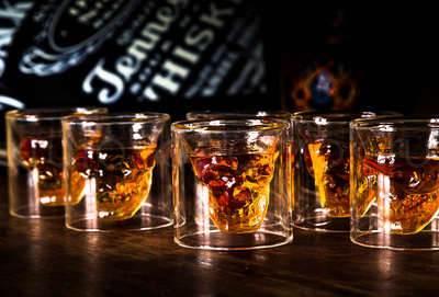 бокал череп