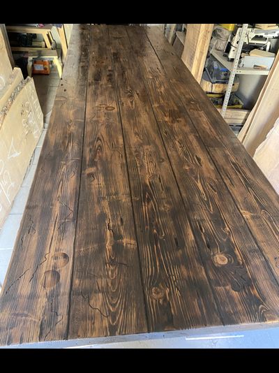 стол лофт из состаренной древесины для ресторана