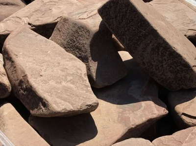 Камень толстяк галтованный красный