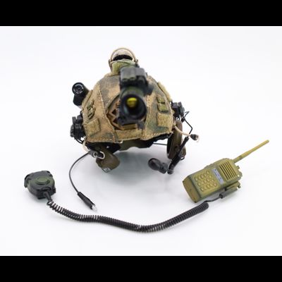 Шлем Fast с ПНВ, наушниками и радиостанцией в масштабе 1/6 (78097) - Damtoys