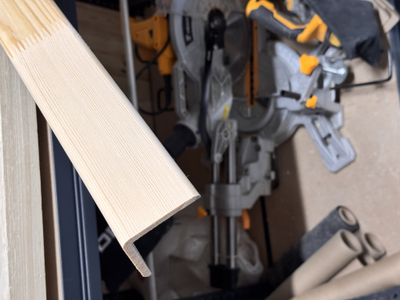 Угол деревянный клеёный 90х90 мм (3 метра)