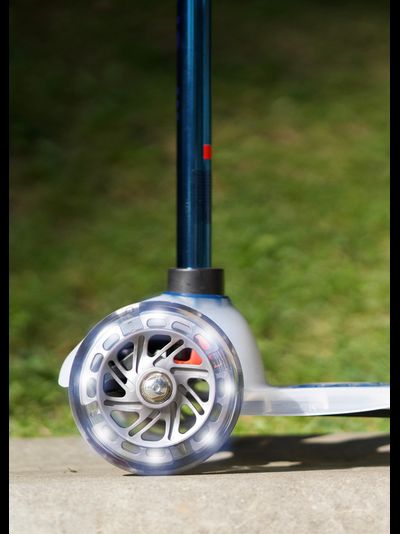 Самокат Mini Micro Deluxe Flux LED синий неохром