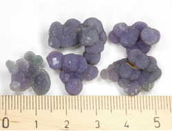 Халцедон фиолетовый виноградный, коллекционный образец в ассортименте, Индонезия (18-20 мм, 1,5-2,5 г) №28602