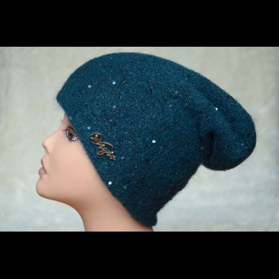 Изумрудная вязаная шапка с пайетками Vizio Италия 5893