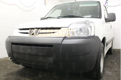 Защита радиатора Peugeot Partner I (рестайлинг) 2002-2012 black низ
