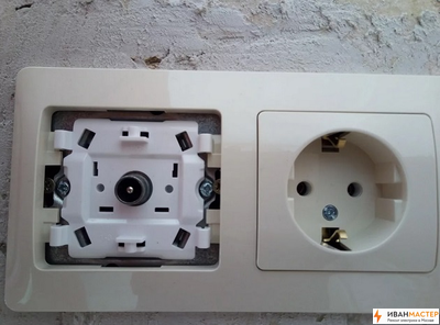 Установка розеток в два подрозетника в стене новостройки Москва и МО ИВАНМАСТЕР