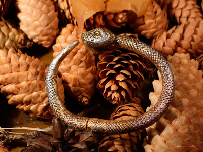 "Золотая Радужная Змейка", необычный браслет в осеннем стиле