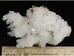 Арагонит белый, коллекционный образец, Мексика (95*60*60 мм, 244 г) №37728