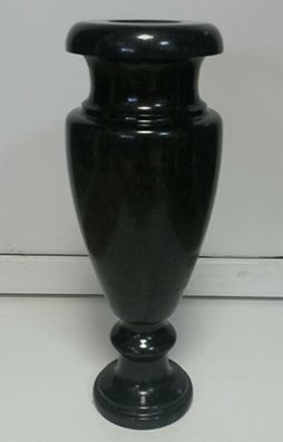 Ваза гранитная 4