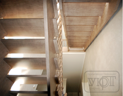 л-3. Ступени, ограждение, поручень - массив ясеня