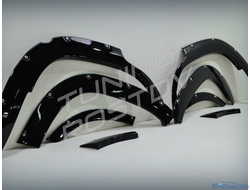 Расширители арок (фендера) Toyota Land Cruiser 200 2016+