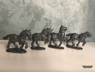 Лошади для наборов солдатиков 45мм, 4 шт. Серый полиэтилен.