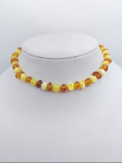 Детские бусы из крупного янтаря  77
