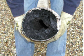 Дымоход может забиться сажей настолько сильно.