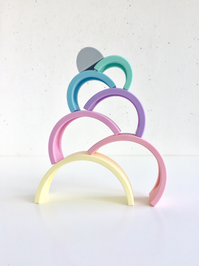 Пирамидка - прорезыватель из пищевого силикона Радуга пастельная