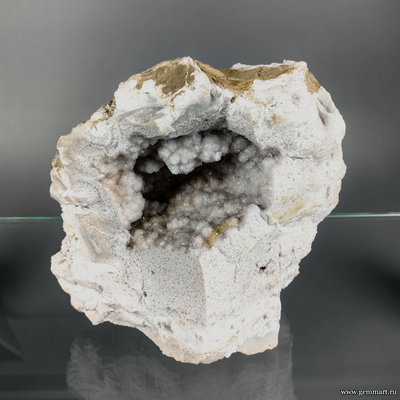 Агат, халцедон, горный хрусталь (разн. кварц). Россия.