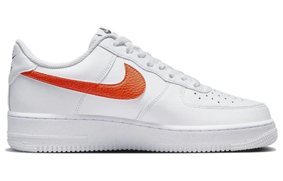 Купить в Москве белые аир форсы Кроссовки Nike Air Force 1 Spray Paint Swoosh мужские FJ4228-100