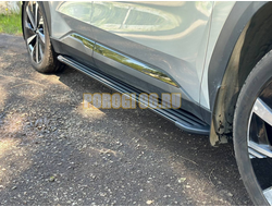 Пороги алюминиевые "Slim Line Black" 1820 мм ТСС для Geely Atlas 2023-