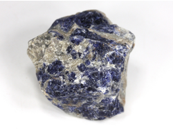 Содалит, необработанный "дикий" образец, Бразилия (42*40*34 мм, 77 г) №35201