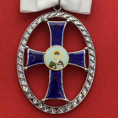 Орден Святой Ольги 2-й степени со стразами, с бантом из муаровой ленты. Полноразмерная копия LUX. Лот № 63.