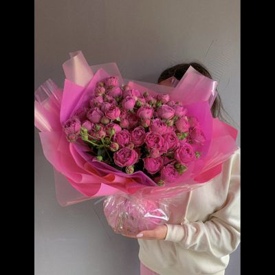 Букет пионовидных роз