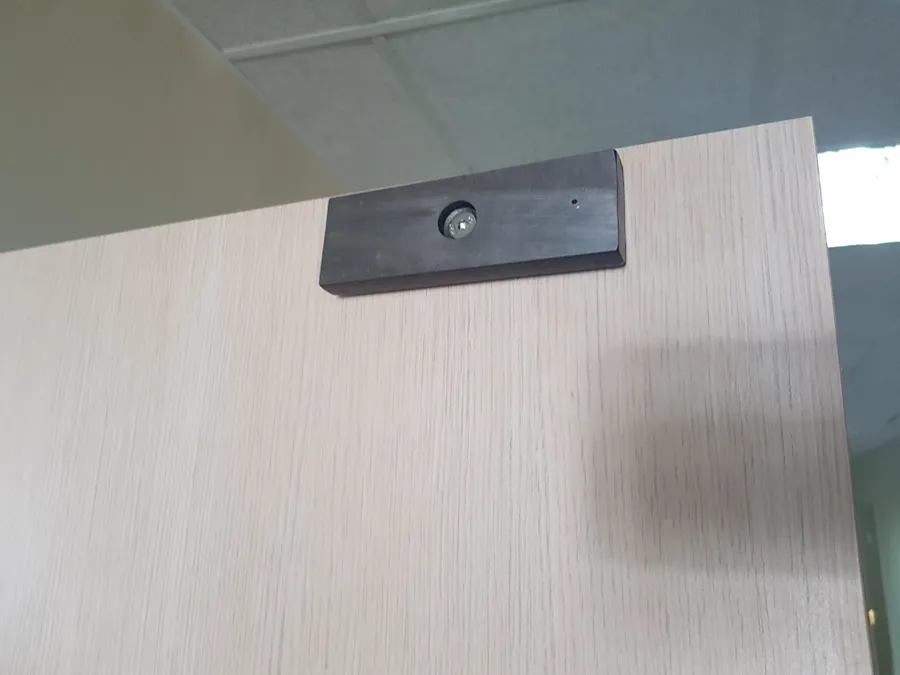 Крепление якоря от замка.