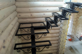 Одинарный " Елочка " с коваными подступенками на каркасе