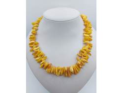 Лечебные бусы из необработанного белого янтаря "Облепиха" 03333