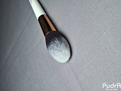 Topface Кисть для макияжа F01 Powder Brush для пудры и любых сухих текстур PT901