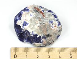 Содалит, необработанный "дикий" образец, Намибия (40*33*23 мм, 50 г) №26692