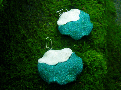 Круглые большие серьги с каплями "Сказки братьев Гримм"