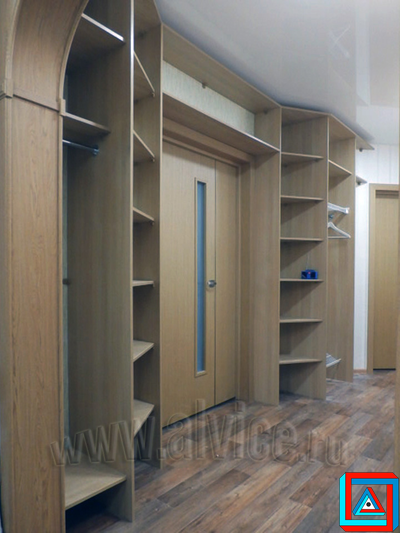 Шкаф встроенный - стенка с непрямыми углами