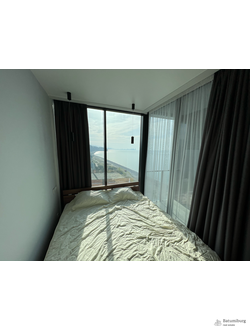 Студия с шикарным видом на море в долгосрочную аренду, 16-й этаж! Пригород Батуми. До моря 50 метров!  Сдана до 22.10.25