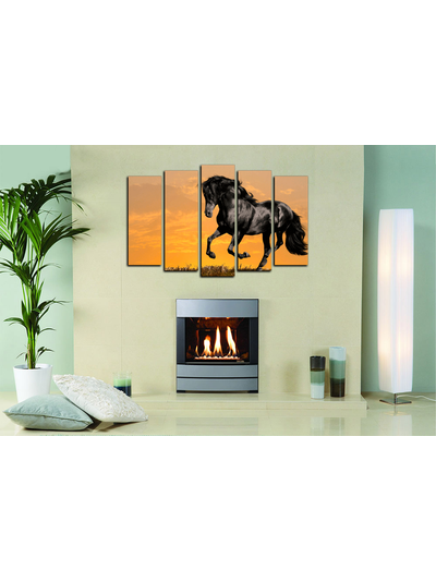 Модульная картина "Черный скакун"