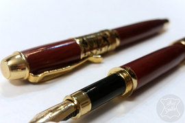 ручка из красного дерева с гравировкой, гравировка на заказ, оригинальный подарок, что подарить