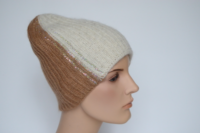 Вязаная бело - коричневая итальянская шапка Вицио